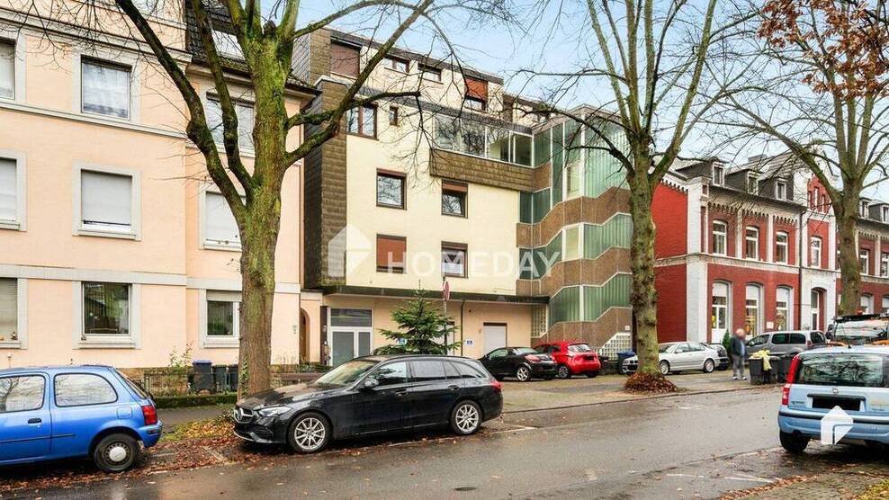 Bezugsfrei! Großzügige 6-Zimmer-Wohnung mit Balkon, EBK und 4 Stellplätzen in Wetter (Ruhr)