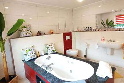 Wohnung zum Mieten in Oberhausen 1.088 € 136 m²