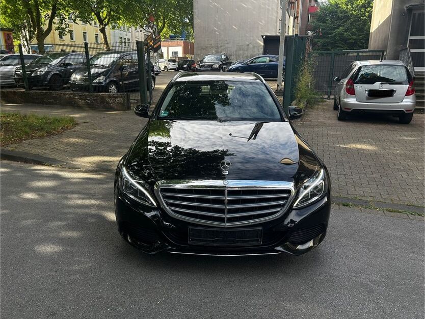 Mercedes-Benz C 250 154.000 km 15.900 € Gelsenkirchen 45889