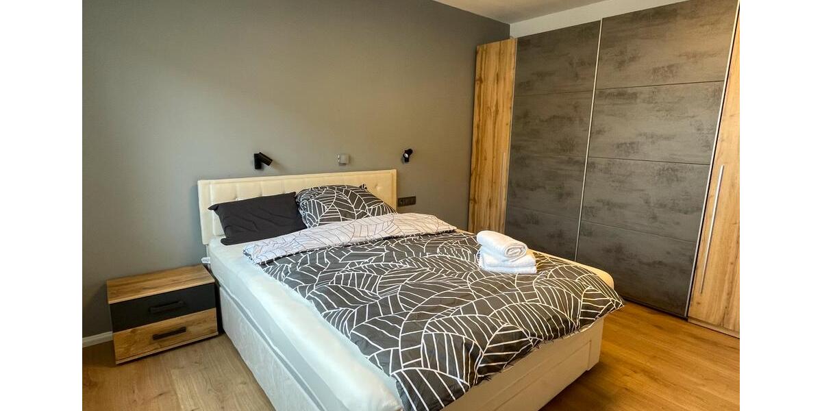 Exclusiv möbilierte Wohnung. Zentrale Lage 3 zimmer