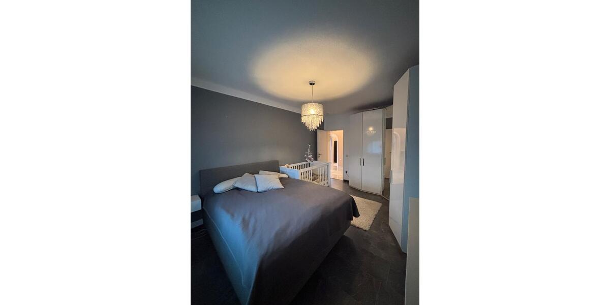 Dachgeschoßwohnung Essen Stadtbezirk VI - 3 Zimmer, 70 m&sup2;, 149.000&euro; | Angebot:25994131