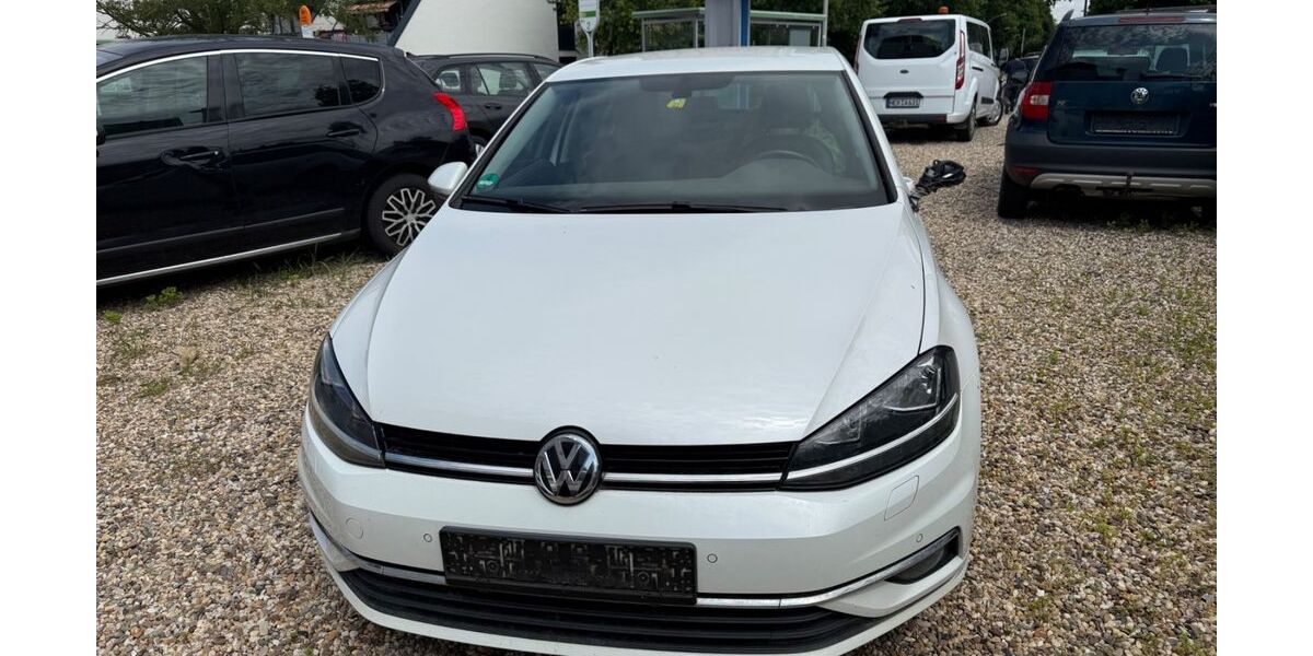 VW Golf 196.000 km 8.700 &euro; Herne 44629