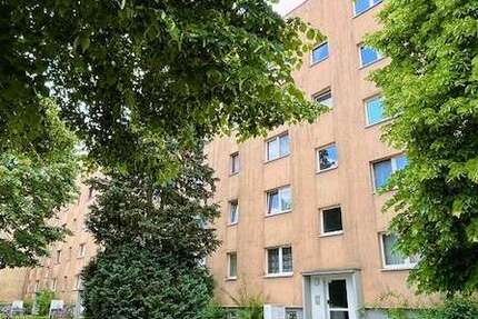 Wohnung zum Mieten in Schwerin 345 € 57.26 m²