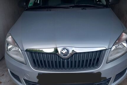 Skoda Fabia 98.354 km 3.990 &euro; Gelsenkirchen 45888