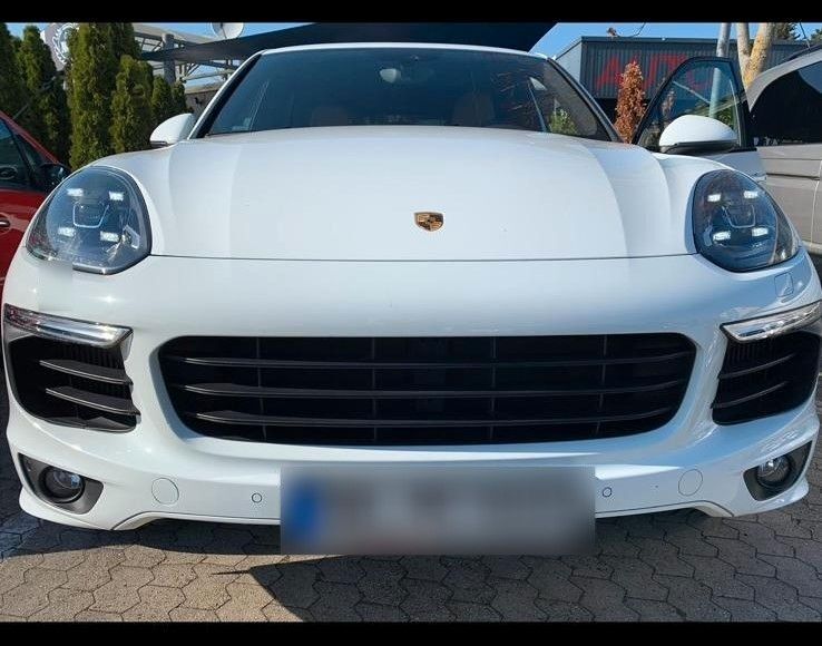 Porsche Cayenne 220.000 km 33.000 € Dortmund 44369