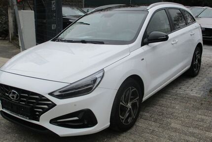 Hyundai i30 78.000 km 13.999 &euro; Oberhausen 46149