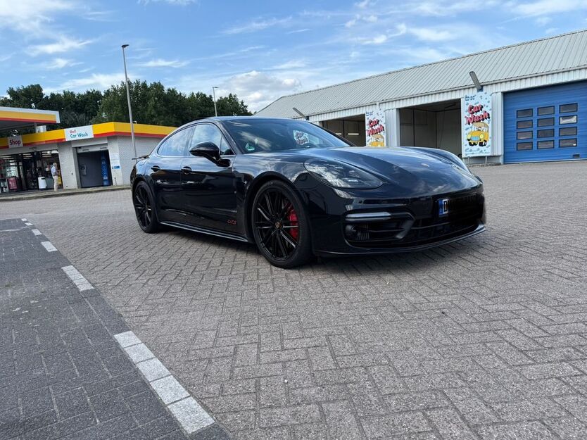Porsche Panamera 86.500 km 77.500 € Duisburg 47053