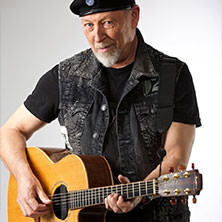 Richard Thompson & Zara Phillips 13.06.2026 Musiktheater Piano