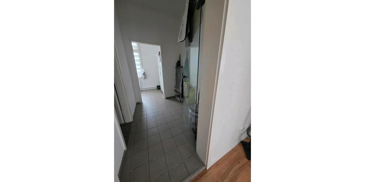 Etagenwohnung Wuppertal Gemarkung Langerfeld - 2 Zimmer, 67 m&sup2;, 82.000&euro; | Angebot:27146049