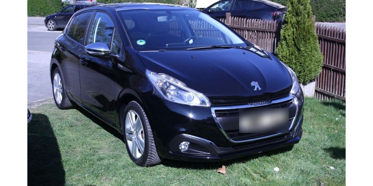 Peugeot 208 98.921 km 6.400 &euro; Essen 45309
