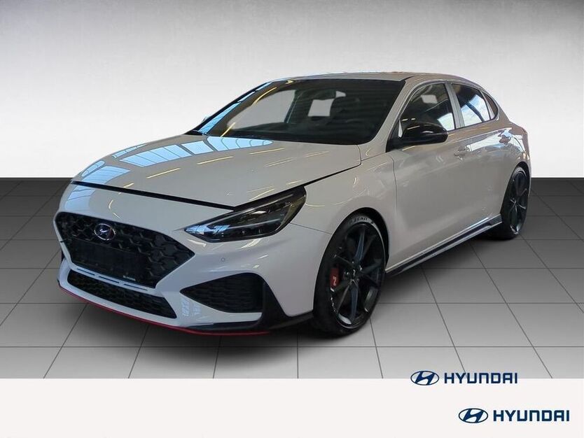 i30