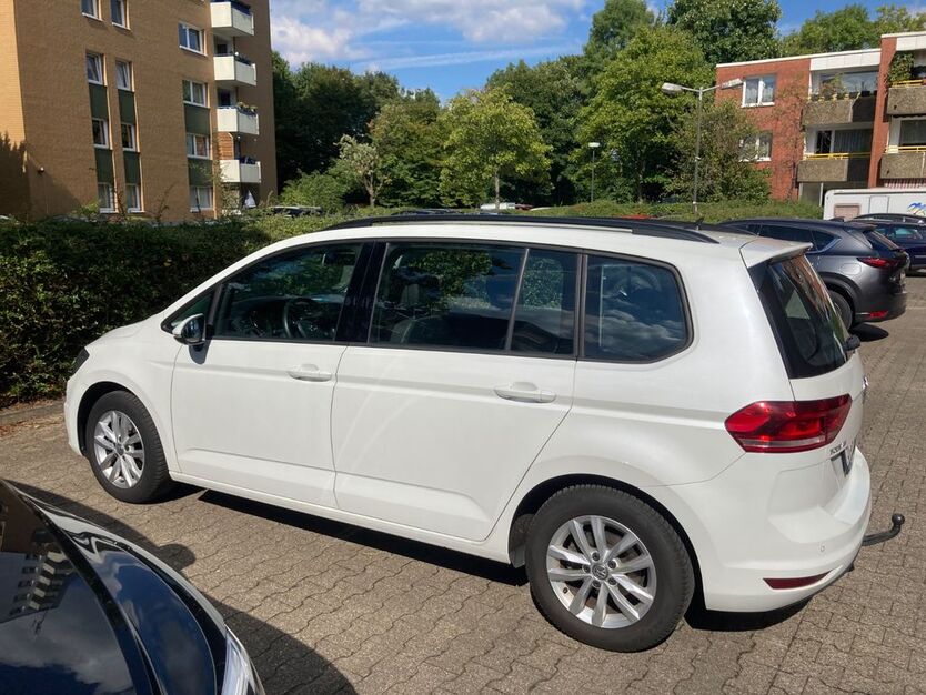 VW Touran 72.000 km 16.999 € Essen 45276