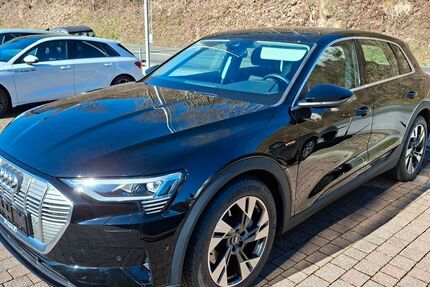 Audi e-tron 14.700 km 26.499 &euro; Waltrop 45731