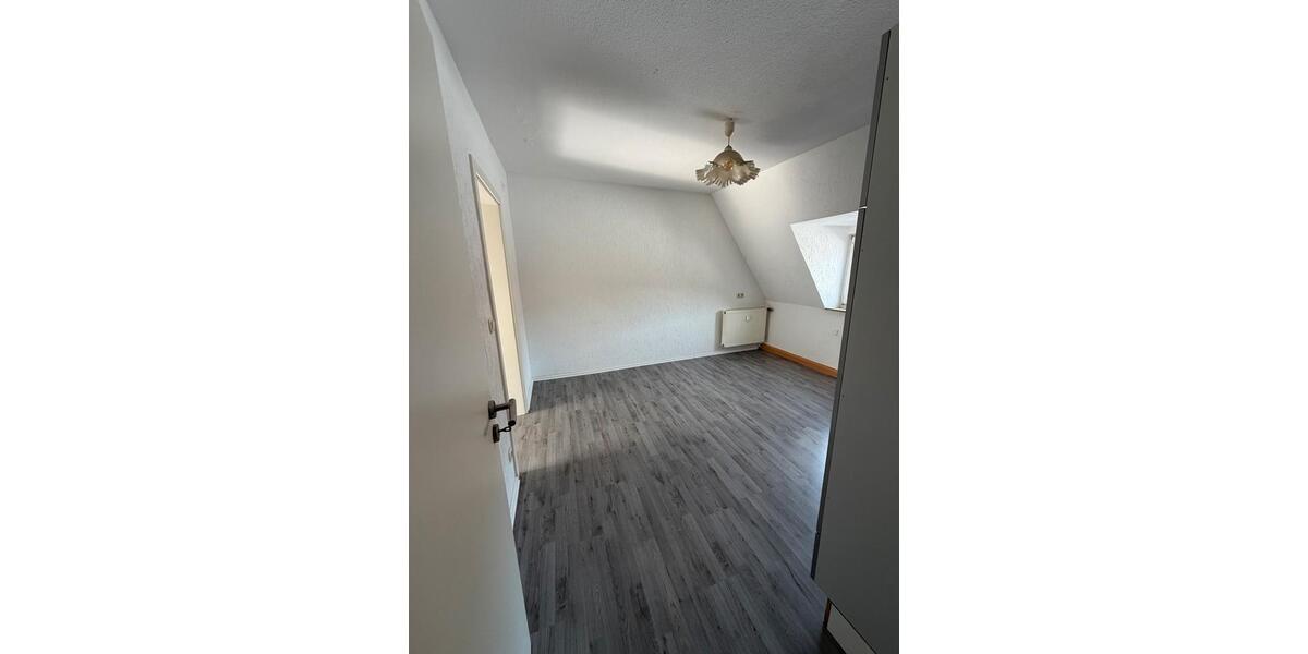 Dachgeschoßwohnung Bochum Bochum-Südwest - 2 Zimmer, 40 m&sup2;, 360&euro; | Angebot:27577486