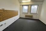 POTENZIALSTARKES BÜROHAUS MIT GARAGEN UND VIEL PLATZ IN DORTMUND BODELSCHWINGH zimmer