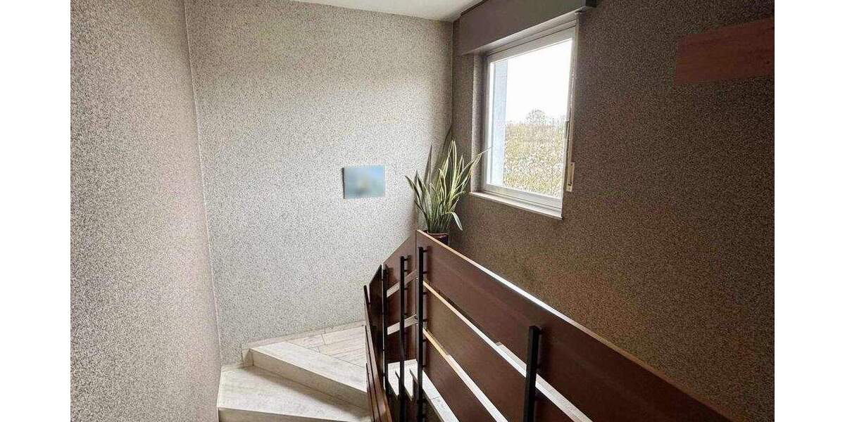 POTENZIALSTARKES BÜROHAUS MIT GARAGEN UND VIEL PLATZ IN DORTMUND BODELSCHWINGH zimmer