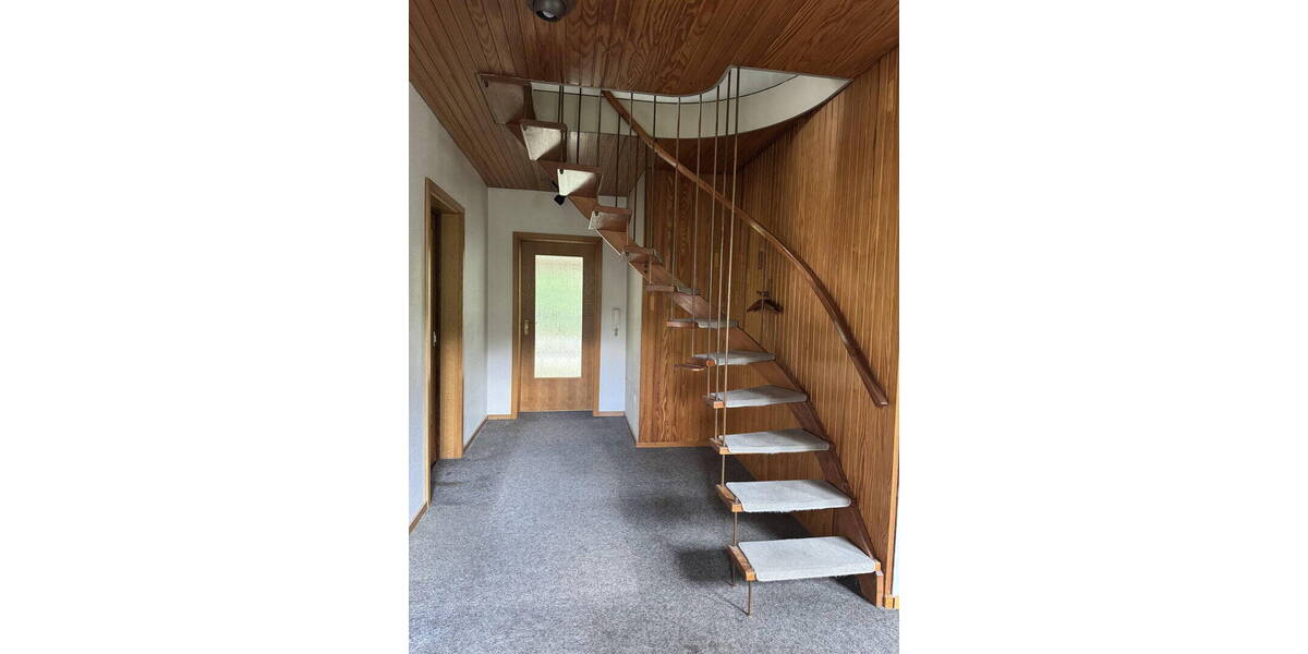Einfamilienhaus Essen Bergerhausen - 8 Zimmer, 180 m&sup2;, 345.000&euro; | Angebot:26583846