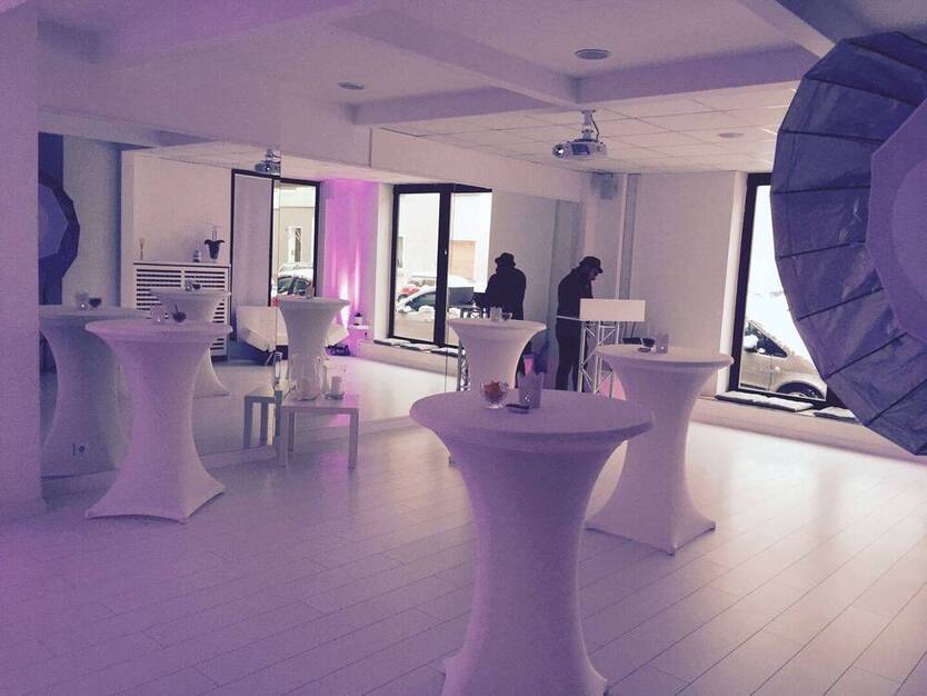 Renoviertes 130qm-Büro fläche mit All-Incl.-Service zu Top-Preis - All-in-Miete