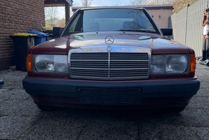 Mercedes-Benz 190 118.524 km 7.500 &euro; Essen 45355