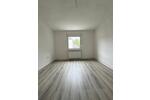 Frisch renovierte 2-Zi.-Whg. mit Tageslichtbad und Loggia