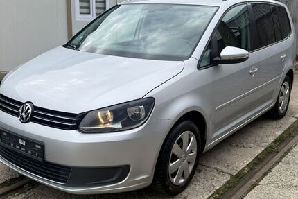 VW Touran 196.000 km 5.790 &euro; Hattingen 45525