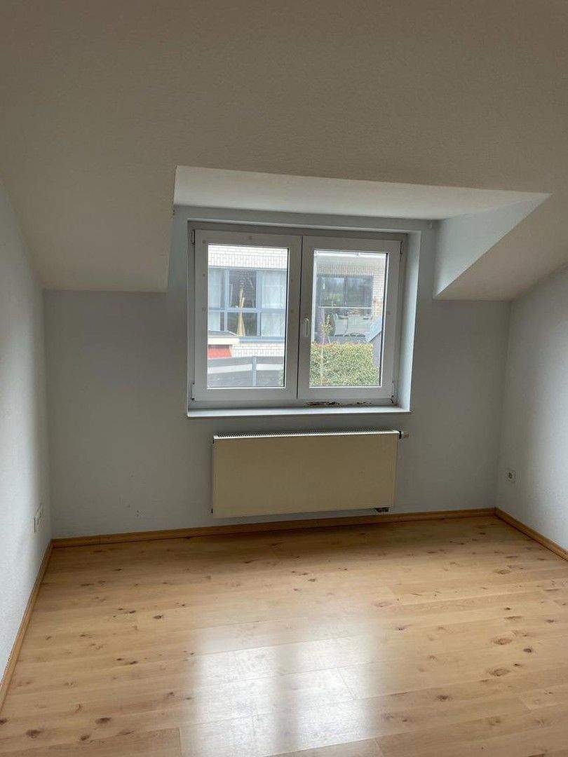 Provisionsfrei in Lavesem ! Reihenhaus+Einbauküche + Garage 5 zimmer