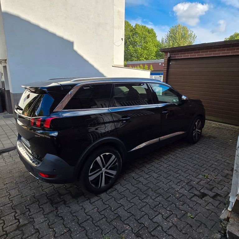 Peugeot 5008 140.000 km 21.200 € Herne 44625