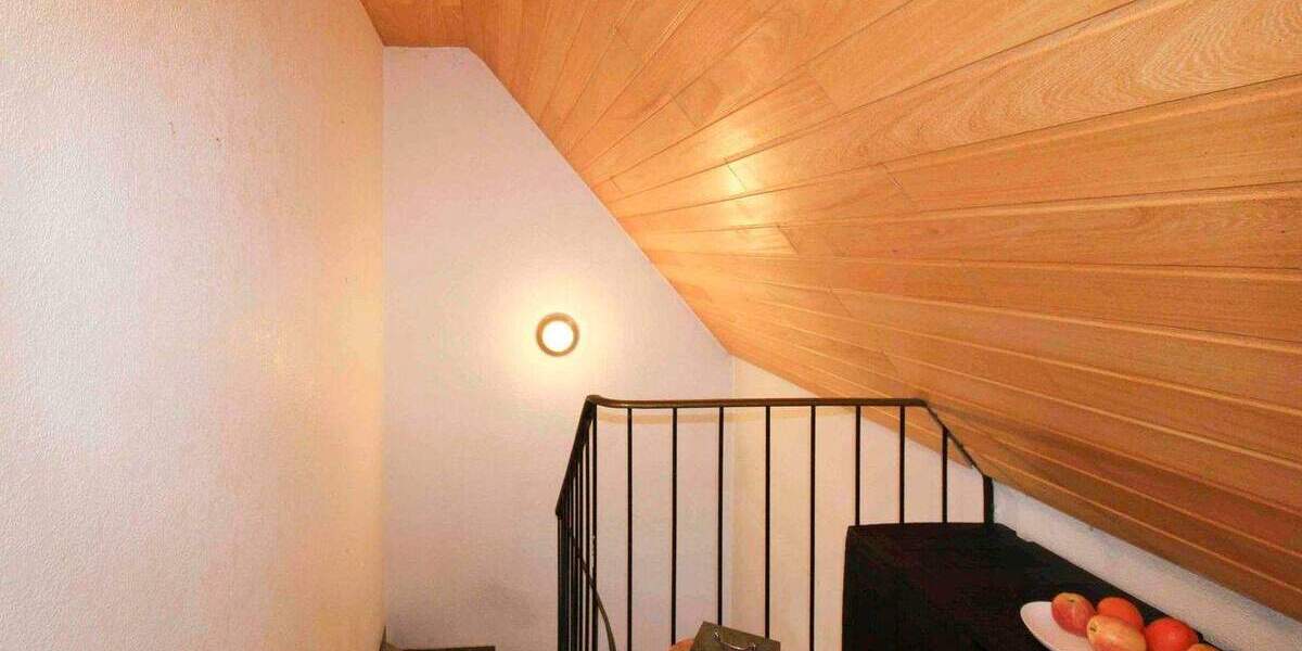 Viel Platz, viele Möglichkeiten: Zweifamilienhaus mit Garten, Wintergarten & Mieteinnahmen! 6 zimmer