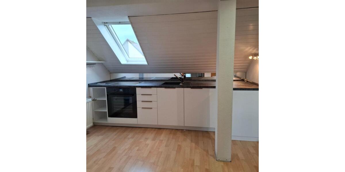 Gemütliche Dachgeschosswohnung in Freisenbruch zu vermieten 1.5 zimmer