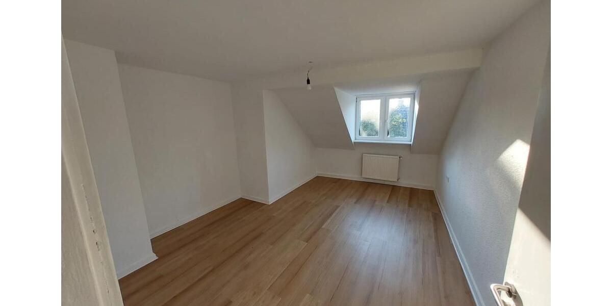 Dachgeschoßwohnung Herne Eickel - 3.5 Zimmer, 80 m&sup2;, 550&euro; | Angebot:26442292