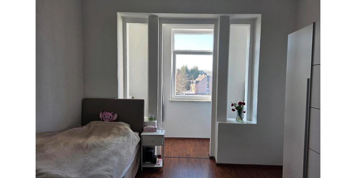 Großzügige Altbauwohnung 3.5 zimmer