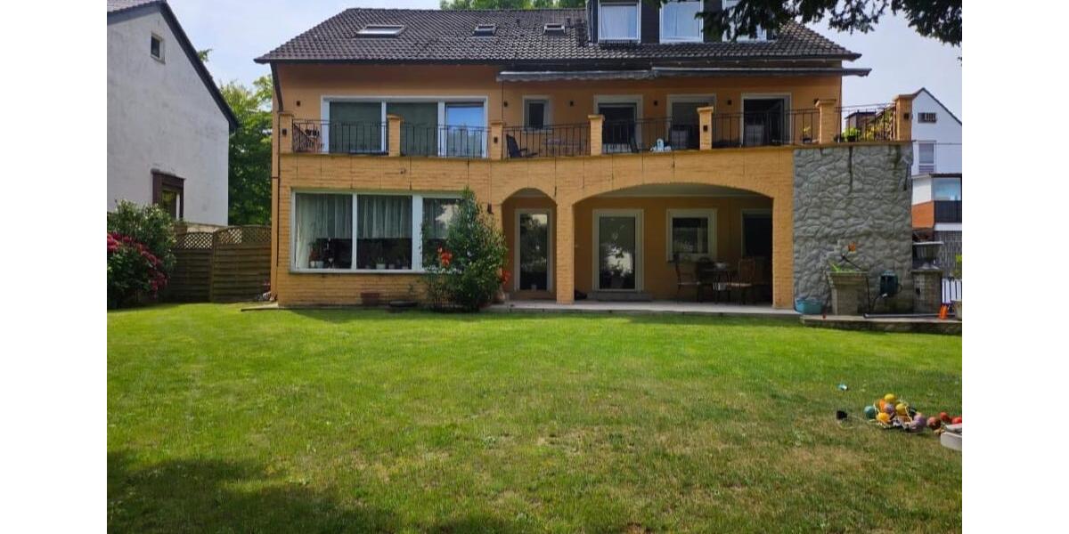 Großes Mehrfamilienhaus zimmer