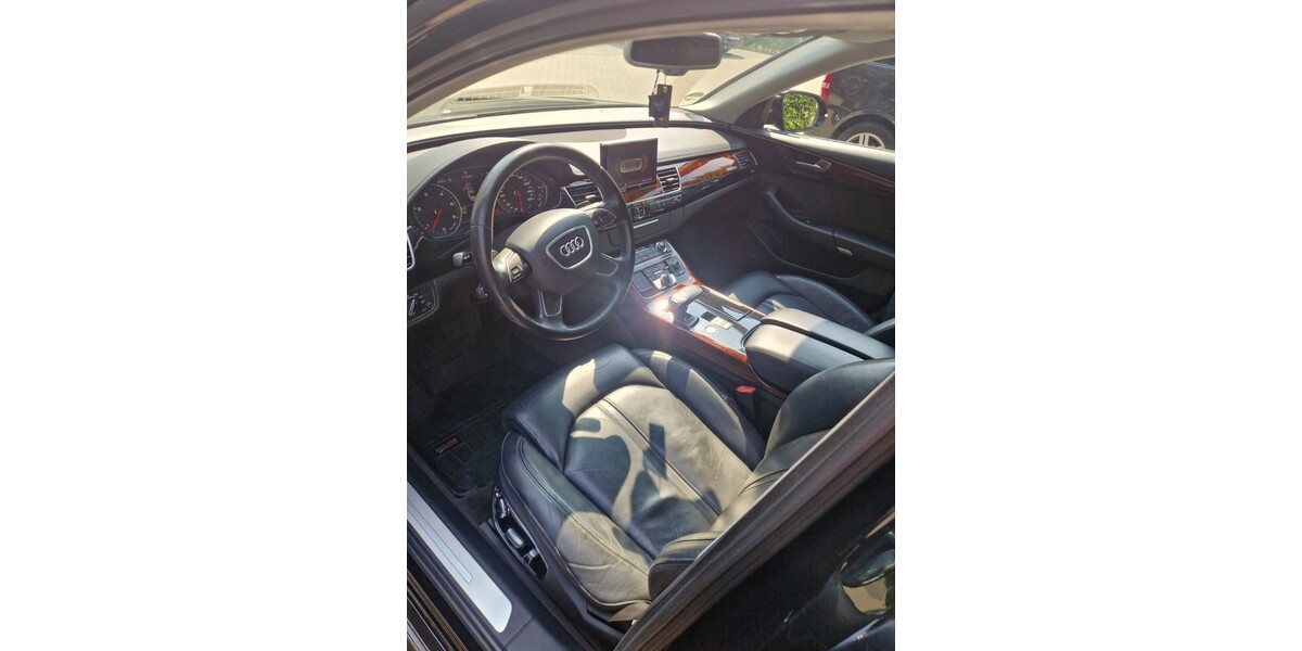 Audi A8 244.000 km 16.500 € Dortmund 44135