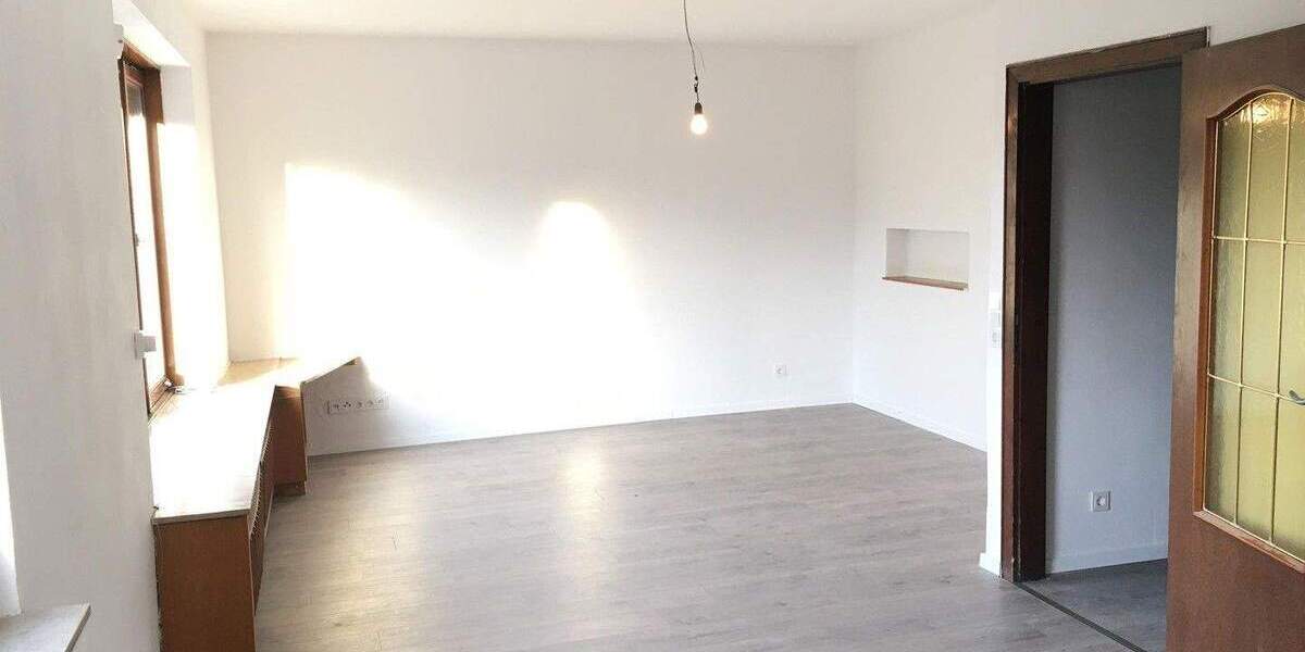 Etagenwohnung Witten Mitte - 3 Zimmer, 90 m&sup2;, 790&euro; | Angebot:25716417