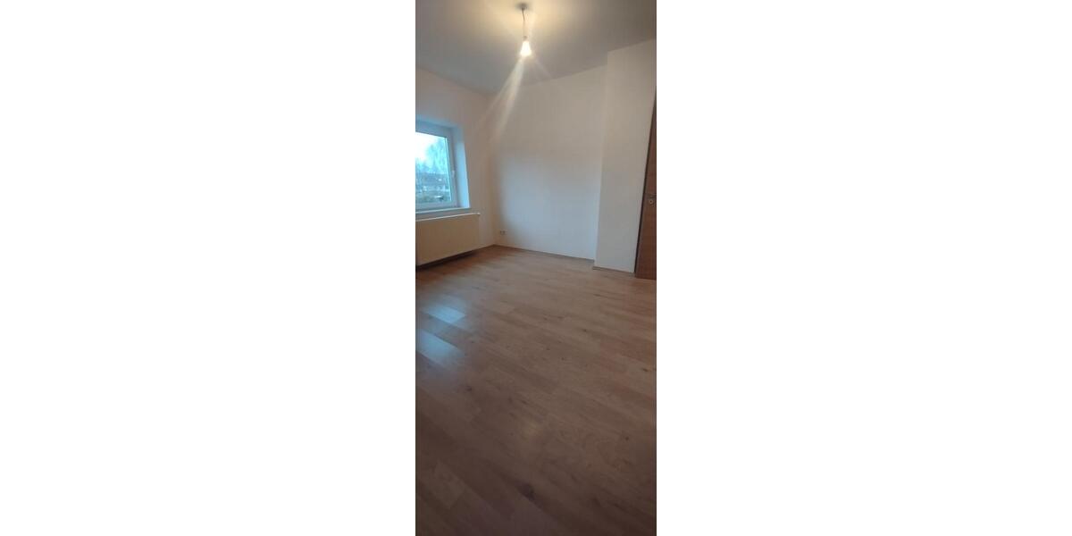Etagenwohnung Dortmund Brackel - 3 Zimmer, 75 m&sup2;, 680&euro; | Angebot:25613646