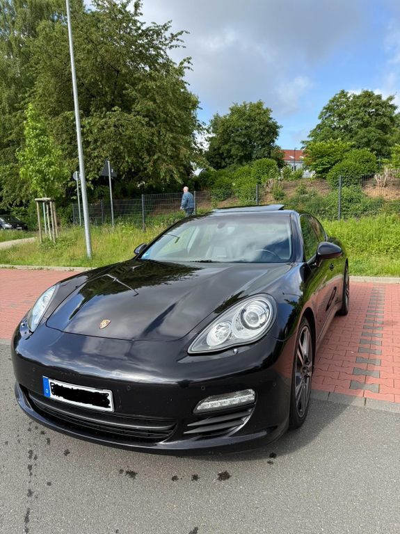 Porsche Panamera 203.000 km 23.490 € radevormwald 42477