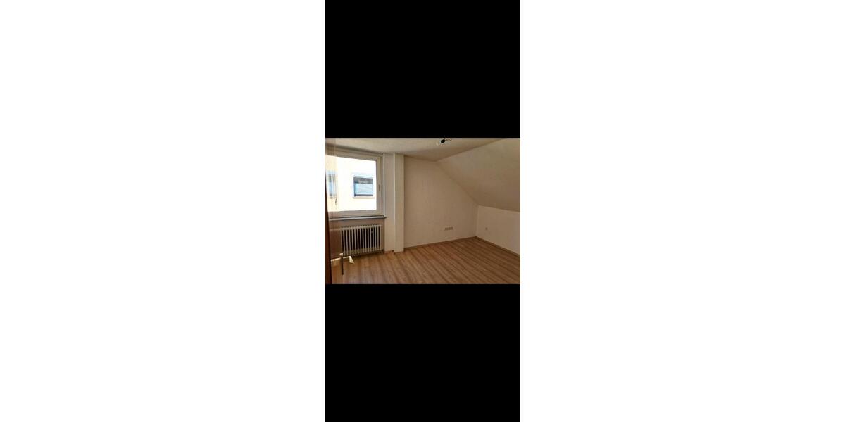 Dachgeschoßwohnung Castrop-Rauxel Rauxel - 2 Zimmer, 90 m&sup2;, 630&euro; | Angebot:26652921