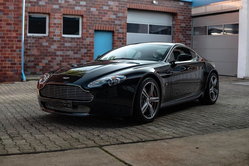 Aston Martin V8 Vantage 95.000 km 52.000 € Holzwickede 59439