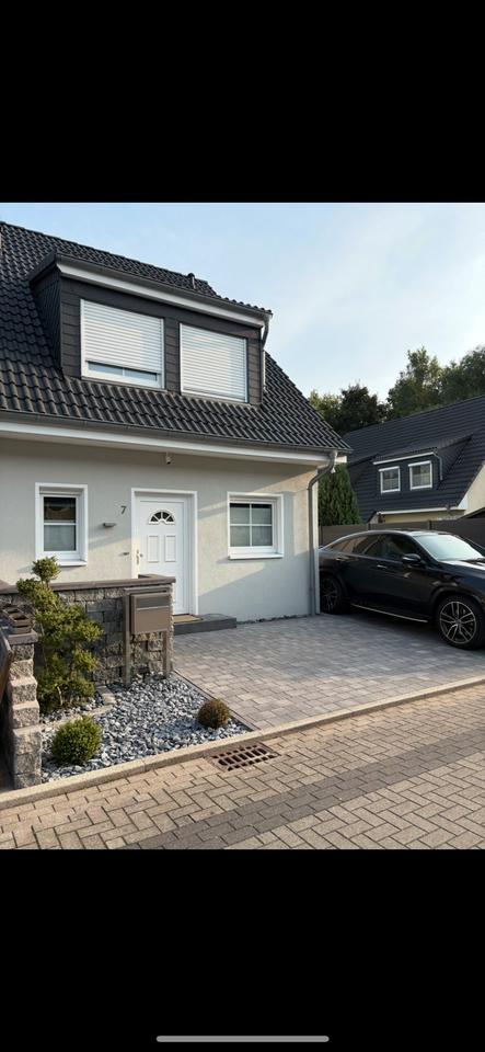 Haus Doppelhaushälfte Immobilie saniert Quasi Neubau