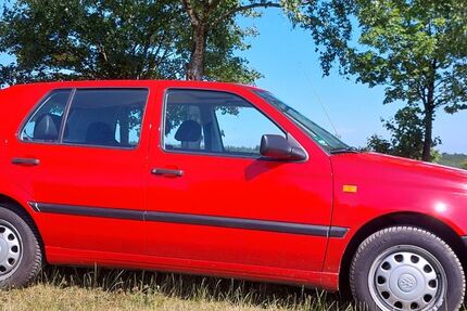 VW Golf 198.000 km 4.800 &euro; Schwerte 58239