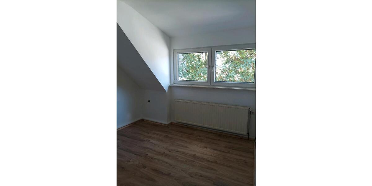 Dachgeschoßwohnung Witten Annen - 3 Zimmer, 65 m&sup2;, 500&euro; | Angebot:24488101
