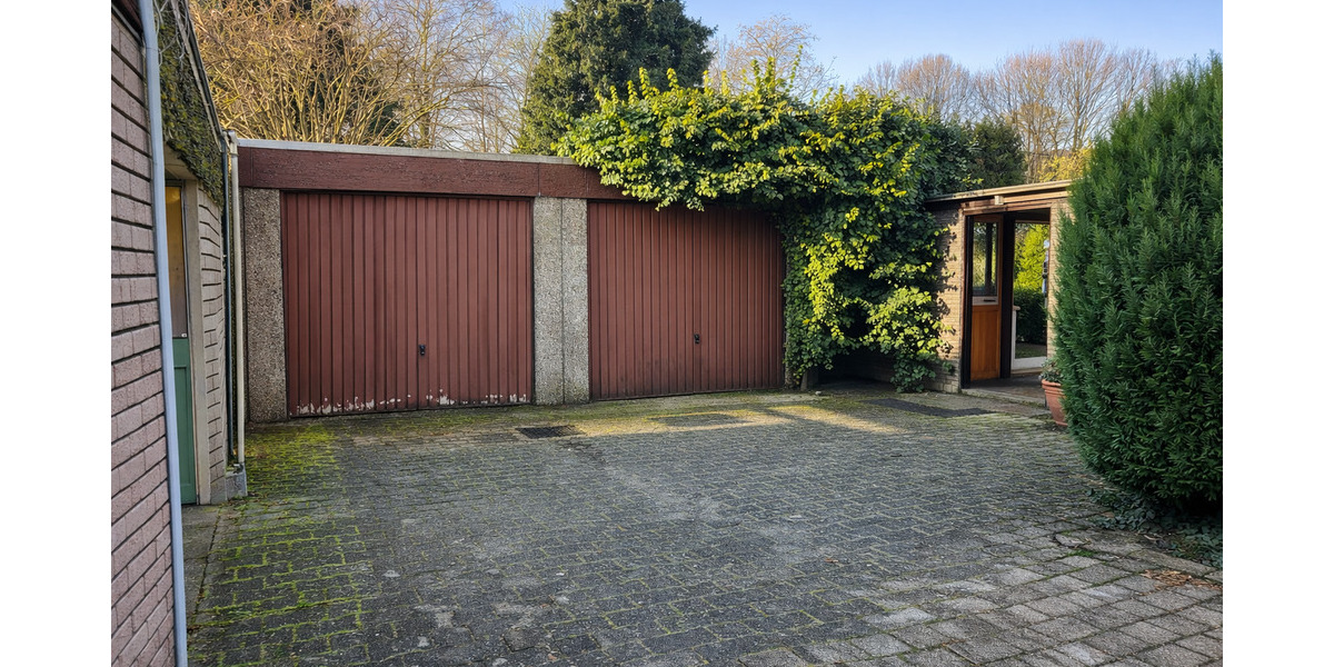 Charaktervolle Doppelhaushälfte mit großem Grundstück 2 zimmer