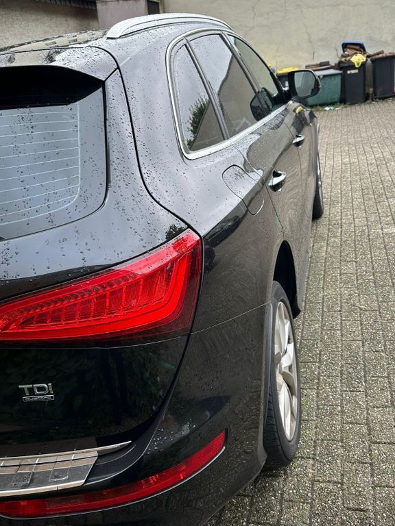 Audi Q5 97.000 km 17.799 € Wuppertal 42277