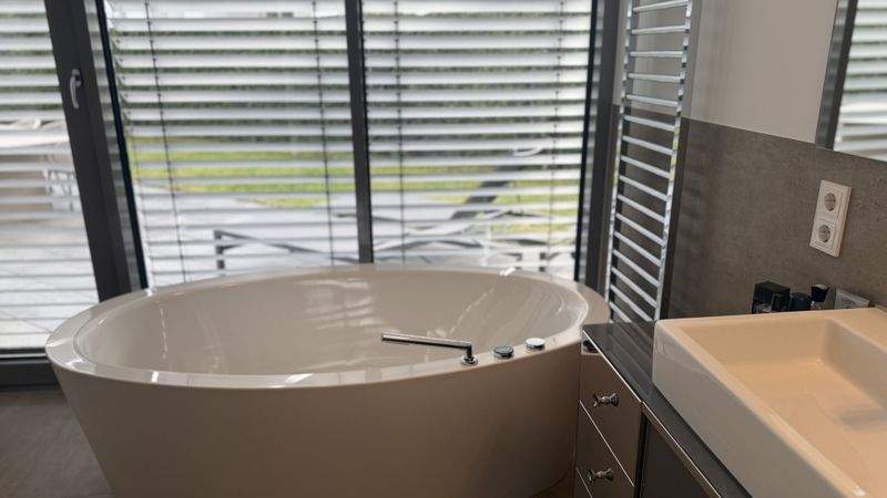 Etagenwohnung Essen Bredeney - 5 Zimmer, 190 m&sup2;, 2.700&euro; | Angebot:25801667