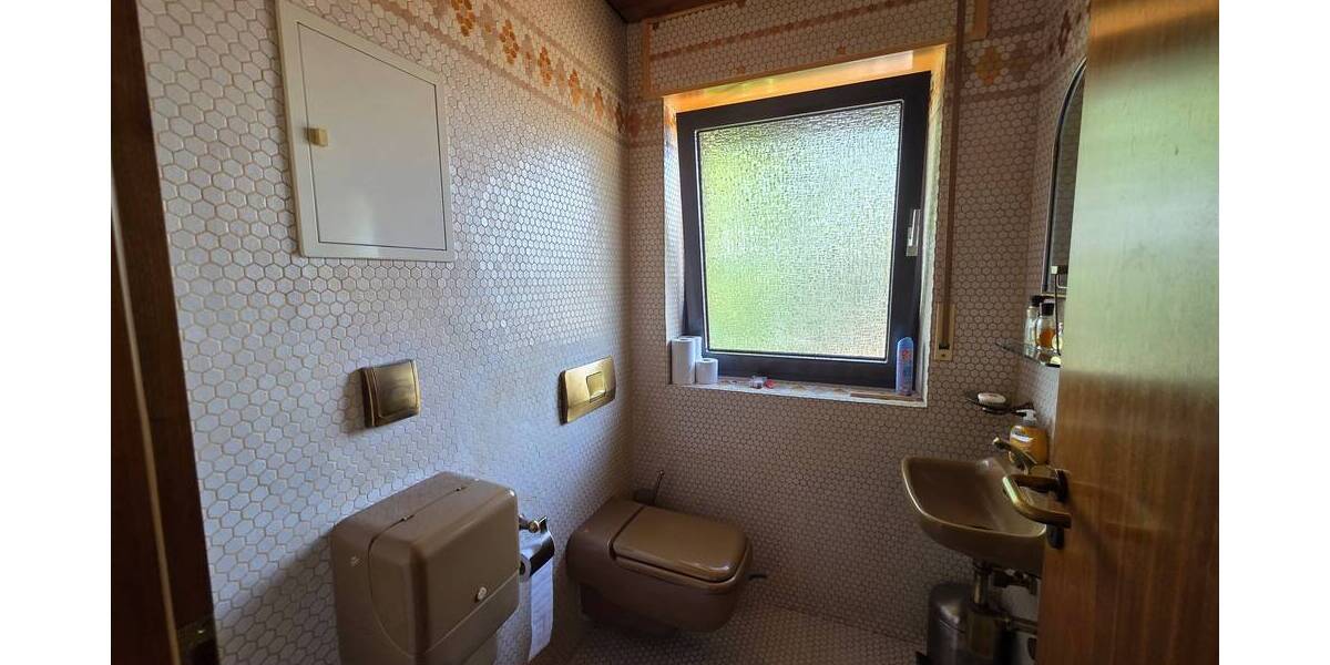 Zweifamilienhaus mit Einliegerwohnung in ruhiger Lage 6 zimmer