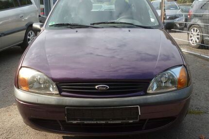 Ford Fiesta 76.000 km 950 € Bottrop 46238