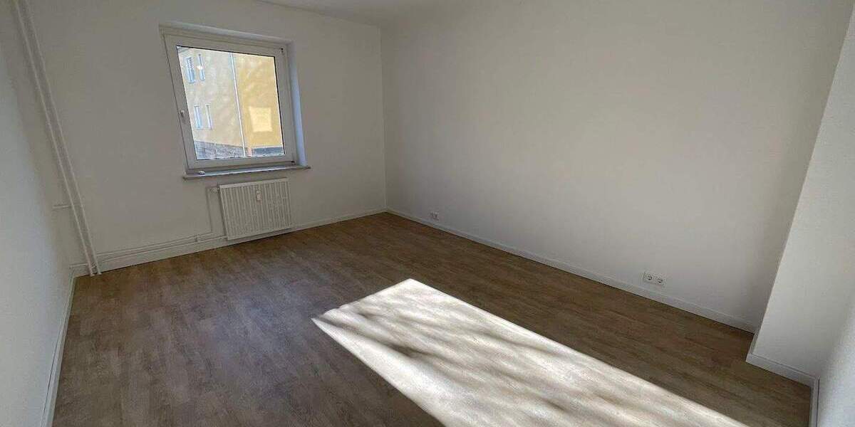 Etagenwohnung Wuppertal Barmen - 4 Zimmer, 94 m&sup2;, 759&euro; | Angebot:25701008