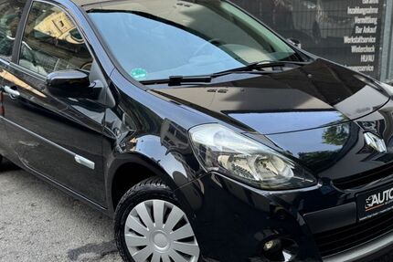 Renault Clio 211.272 km 2.499 € Wuppertal 42117