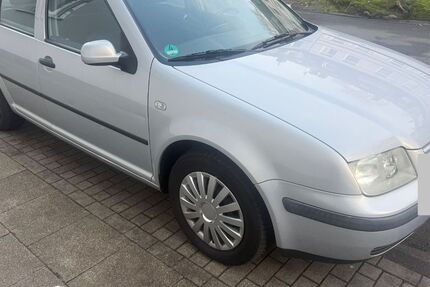 VW Bora 96.500 km 2.000 &euro; Essen 45143