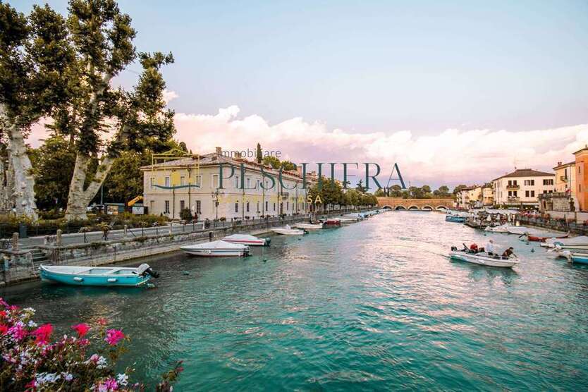 Wohnung zum Kaufen in Peschiera del Garda 2.200.000 € 350 m²